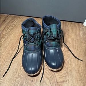 St. John’s Bay snow booties